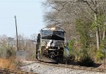 NS 4599 leads train 350 around the curve at Fetner